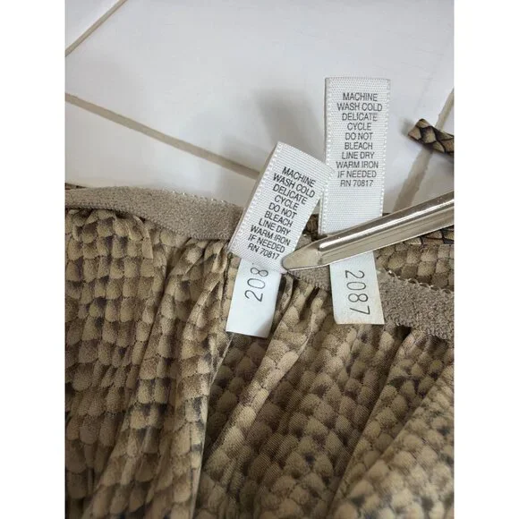 Vintage Victoria's Secret 100% Silk Snake Print Cami & Tap Shorts Set M Y2K - Picture 4 of 16